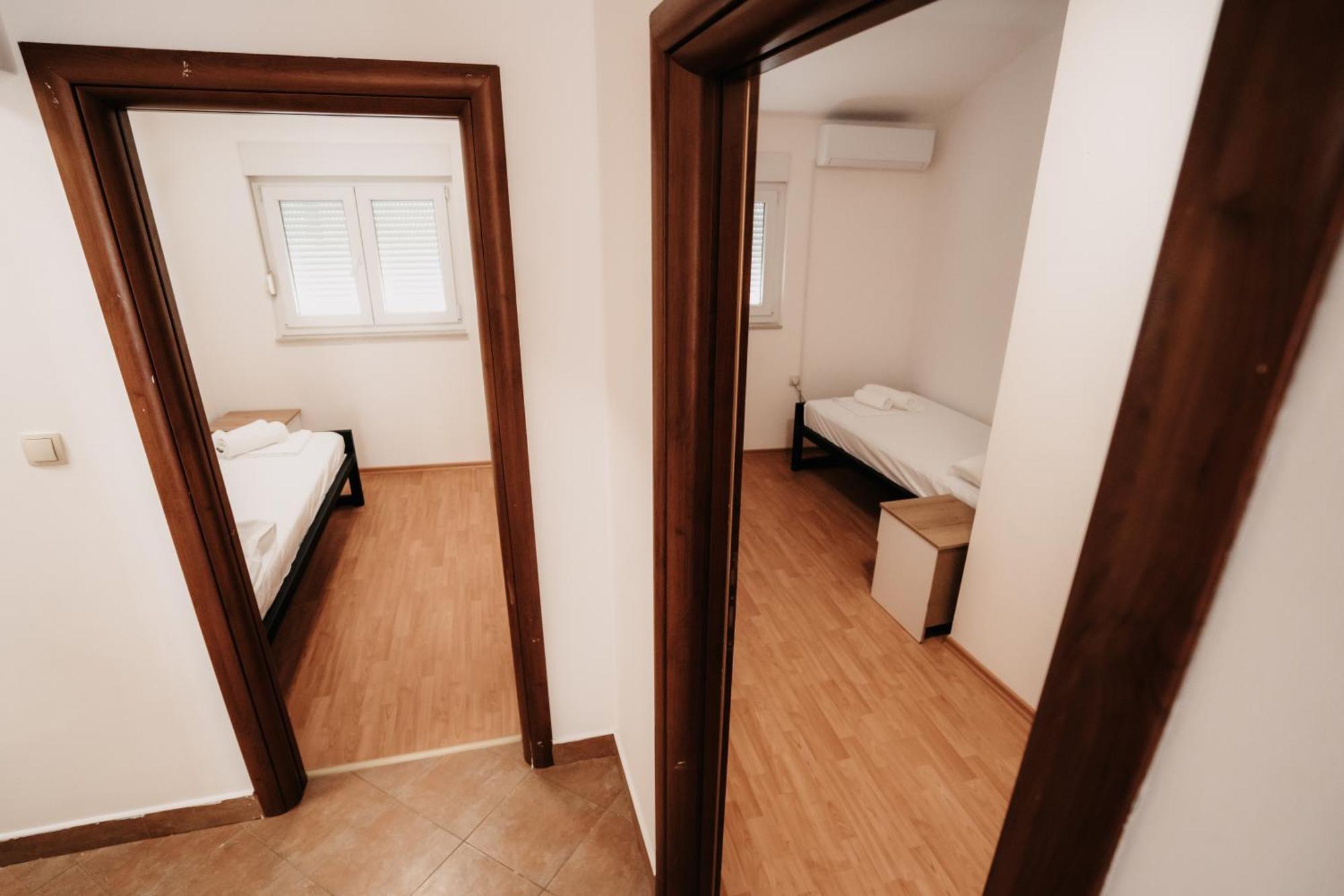 Riverside Apartments Mostar Esterno foto