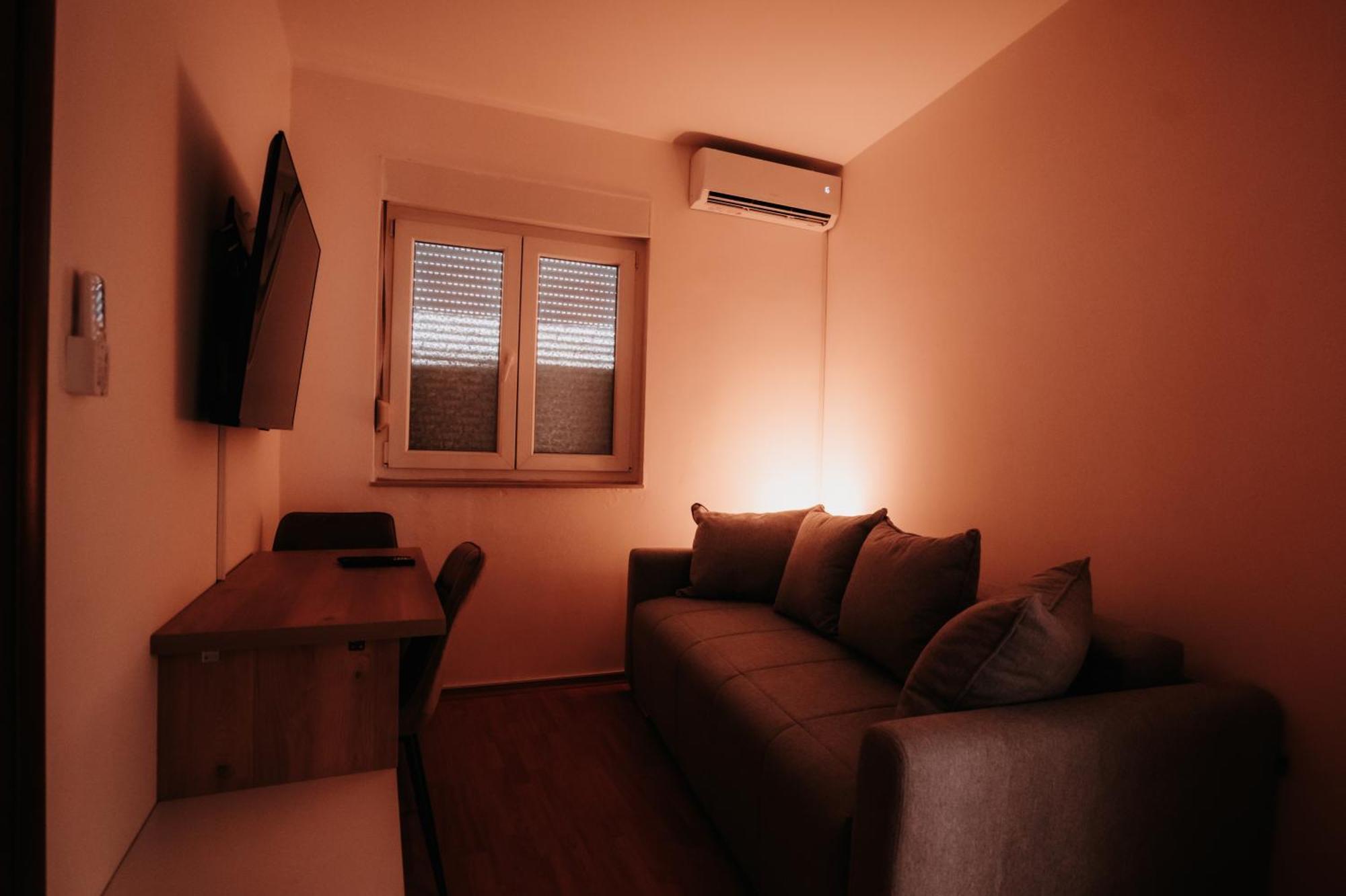 Riverside Apartments Mostar Esterno foto
