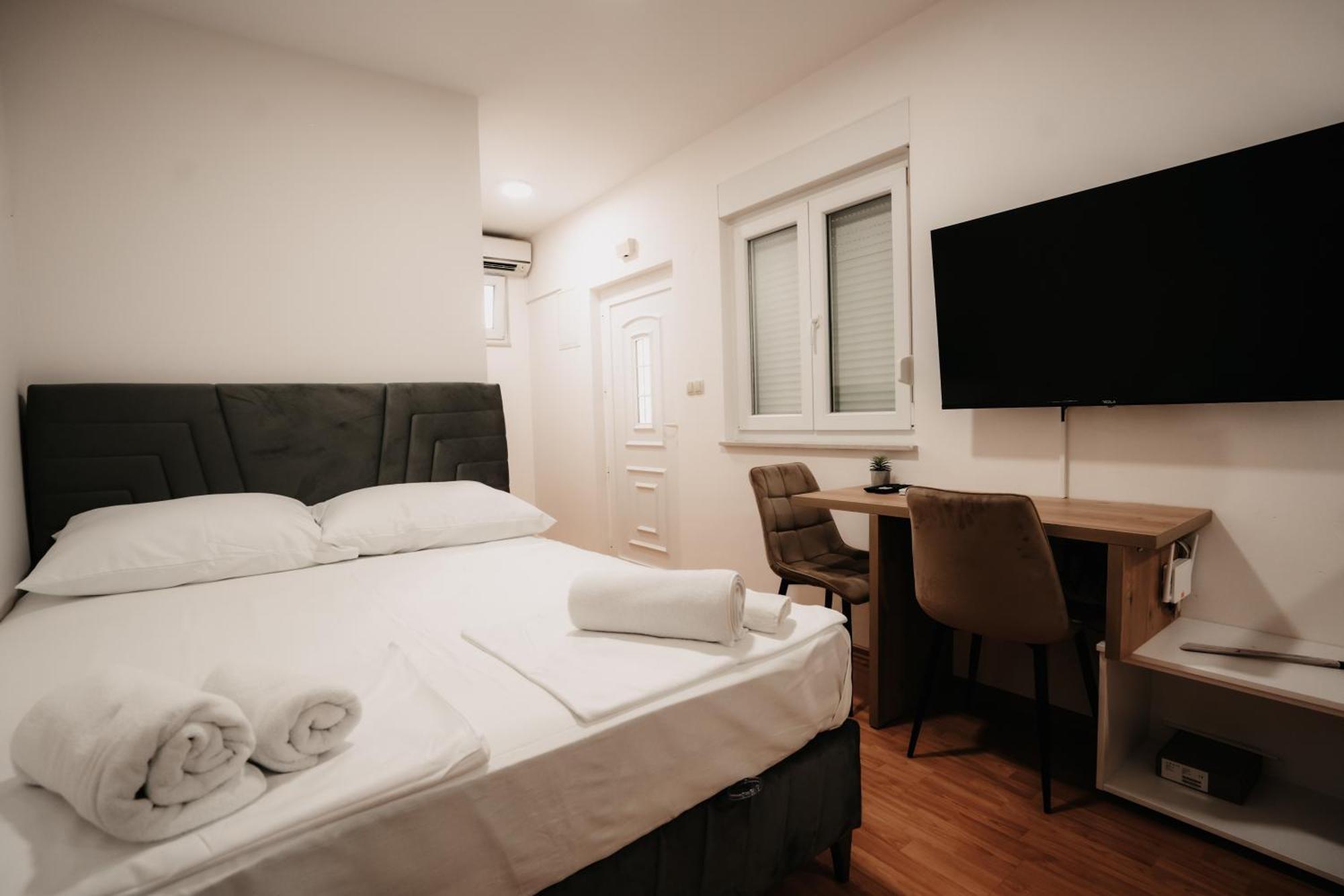 Riverside Apartments Mostar Esterno foto